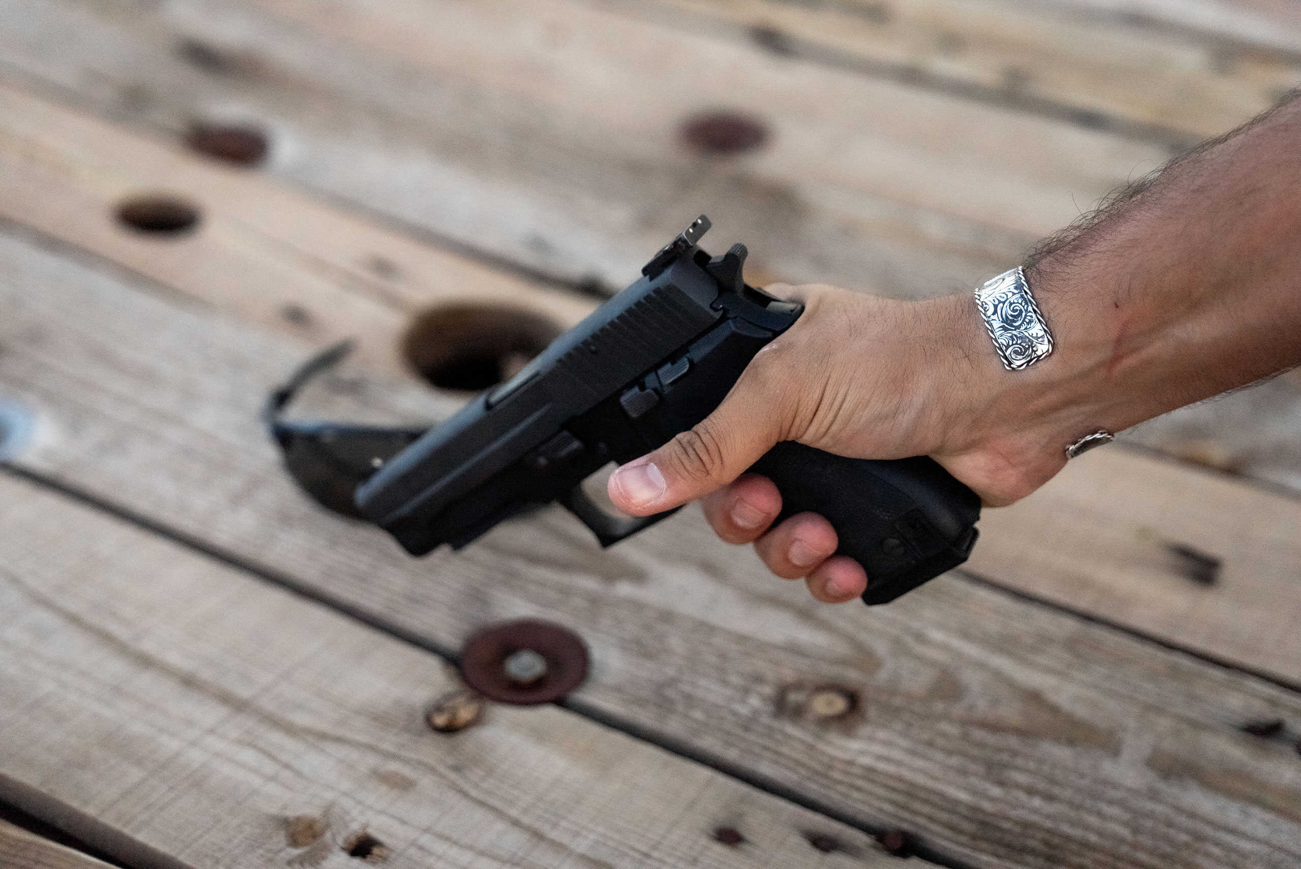 How to Handle a Pistol - AmmoMan School of Guns Blog